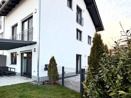 Reihenhaus zum Kauf provisionsfrei 695.000 € 6 Zimmer 148 m² 301 m² Grundstück Frauensattling Vilsbiburg 84137
