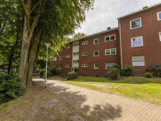 Wohnung zur Miete 709 € 4 Zimmer 80,8 m² 1. Geschoss frei ab 06.03.2026 Groninger Straße 3 Deichhorst Delmenhorst 27753