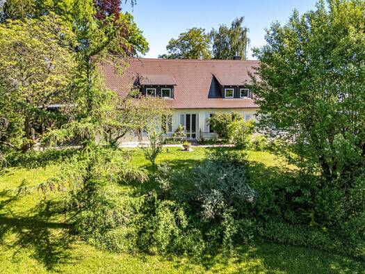 Einfamilienhaus zum Kauf 3.787 € 8 Zimmer 316,9 m² 3.200 m² Grundstück Backnang Backnang 71522