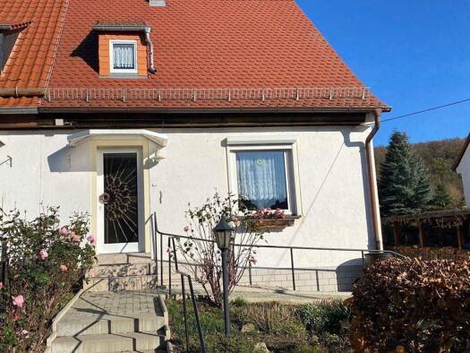 Doppelhaushälfte zum Kauf 175.000 € 4 Zimmer 85 m² 568 m² Grundstück frei ab 01.07.2026 Zwötzen Gera 07551