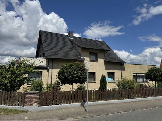 Einfamilienhaus zum Kauf 235.000 € 10 Zimmer 226 m² 1.276 m² Grundstück Suhlendorf Suhlendorf 29562
