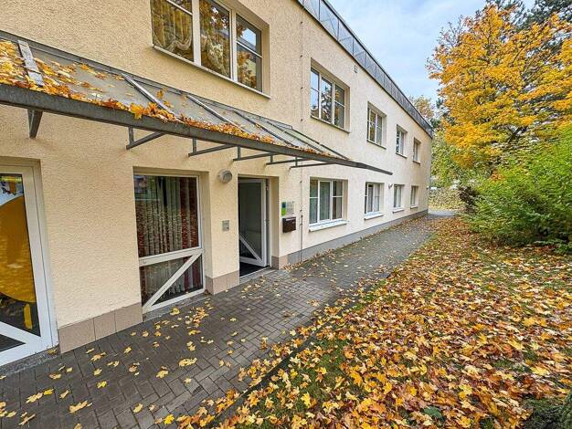 Praxis zum Kauf 159.000 € 7 Zimmer 120 m² Bürofläche Lößnitz 08294