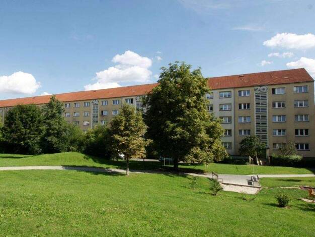 Wohnung zur Miete 387 € 4 Zimmer 73,3 m² 3. Geschoss frei ab 01.01.2026 Dörffelstraße 12 Stadtmitte Plauen 08527