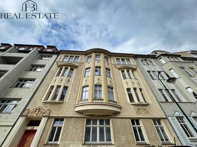 Wohnung zur Miete 833 € 3 Zimmer 111,1 m² frei ab 01.11.2026 Planckstraße 8 Altstadt Magdeburg 39104