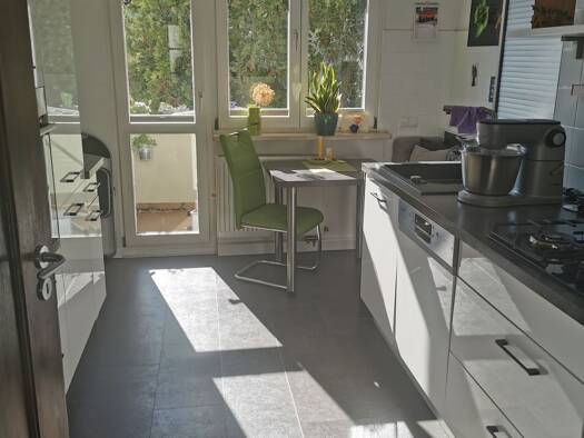 Wohnung zur Miete 700 € 4 Zimmer 100 m² Geschoss 1/3 frei ab sofort Stolzestraße 19 Eisenach 99817