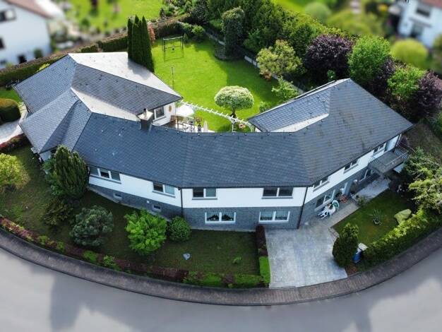 Villa zum Kauf 699.000 € 12 Zimmer 300 m² 1.280 m² Grundstück Eschwege 37269
