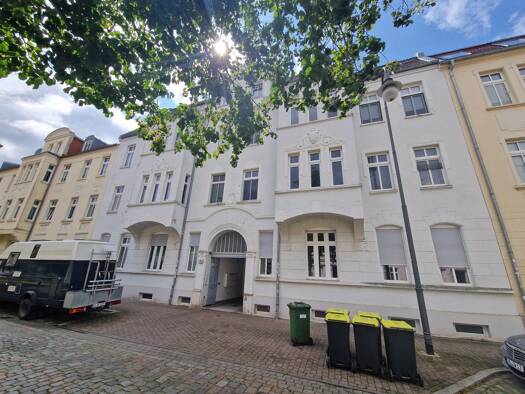 Wohnung zur Miete 565 € 3 Zimmer 80,5 m² frei ab sofort Mendelssohnstraße 5 Innenstadt Dessau-Roßlau 06844