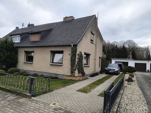 Doppelhaushälfte zum Kauf provisionsfrei 200.000 € 4 Zimmer 110 m² 884 m² Grundstück Metzerstraße 41 Pritzwalk 16928