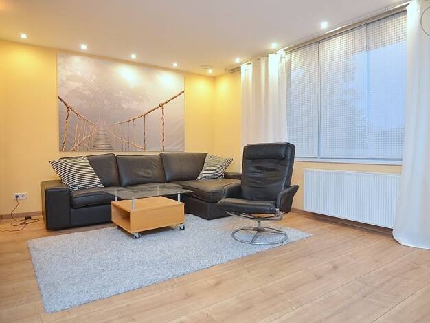 Wohnung zur Miete auf Zeit 1.145 € 2 Zimmer 60 m² frei ab 01.11.2026 Altenfurt Südöstliche Außenstadt 90475