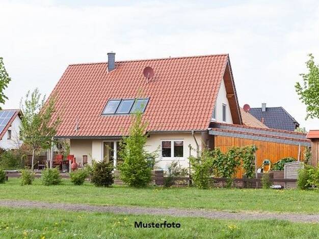 Einfamilienhaus zum Kauf 165.000 € 3 Zimmer 96 m² 802 m² Grundstück Tönning 25832