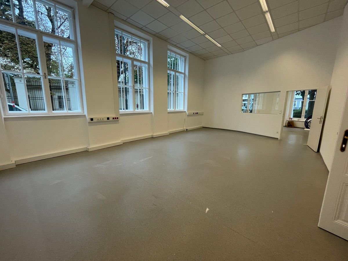 Bürofläche zur Miete 13 € 227,2 m²<br/>Bürofläche Wien 1090