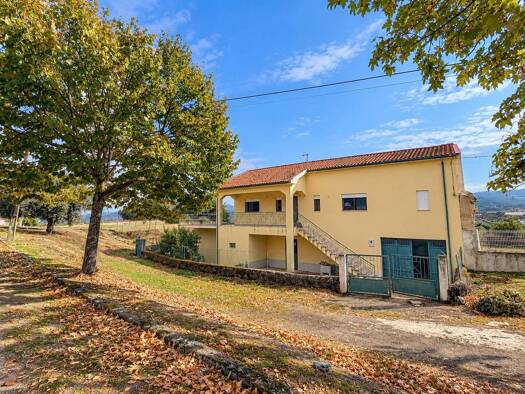 Haus zum Kauf 130.000 € 242 m² 900 m² Grundstück Chacim 5340
