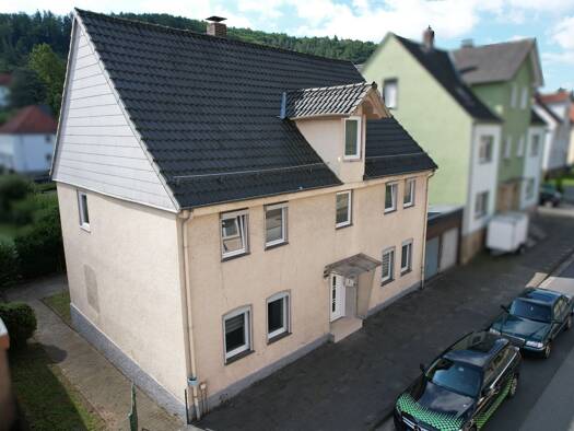 Einfamilienhaus zum Kauf 139.000 € 8 Zimmer 172 m² 1.200 m² Grundstück Obere Hauptstr. 187 Dalhausen Beverungen 37688