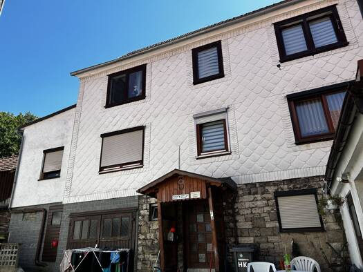 Mehrfamilienhaus zum Kauf 89.000 € 14 Zimmer 166 m² 487 m² Grundstück Gisselstraße 7A Geratal 99330