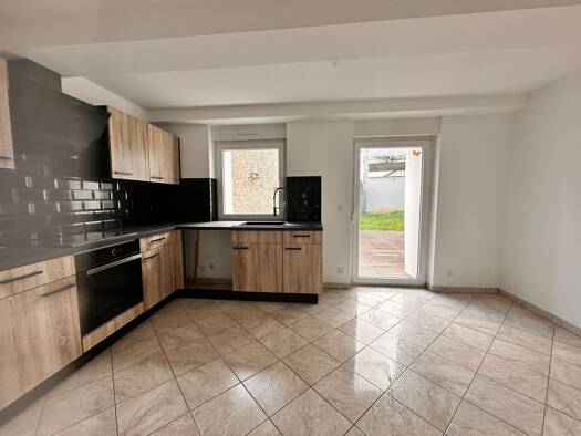 Einfamilienhaus zur Miete 960 € 3 Zimmer 100 m² 400 m² Grundstück Bousbach 57460