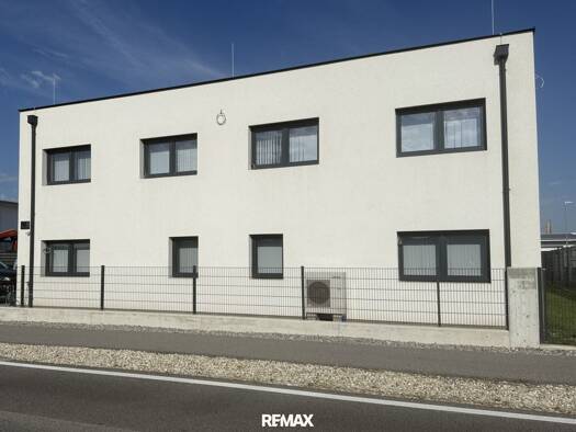 Büro zur Miete - Erstbezug 3.066 € 5 Zimmer 120 m² Bürofläche Parndorf 7111