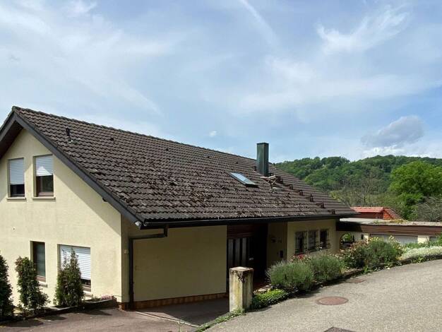 Einfamilienhaus zum Kauf provisionsfrei 400.000 € 11 Zimmer 240 m² 1.409 m² Grundstück In den Weingärten 13 Buchenbach Mulfingen / Buchenbach 74673