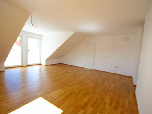 Wohnung zur Miete 750 € 2 Zimmer 63 m² 2. Geschoss Versbach Würzburg 97078