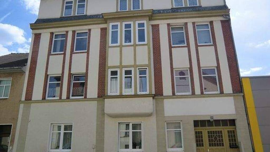 Wohnung zur Miete 408 € 1,5 Zimmer 60 m² 1. Geschoss frei ab 01.06.2026 Amrastraße 43 Eisenach 99817