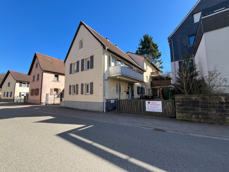 Einfamilienhaus zum Kauf 250.000 € 8 Zimmer 243 m² 630 m² Grundstück Hauenstein 76846