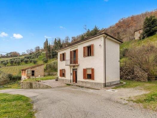 Villa zum Kauf 250.000 € 4 Zimmer 140 m² 12.000 m² Grundstück frei ab sofort Caprese Michelangelo 52033
