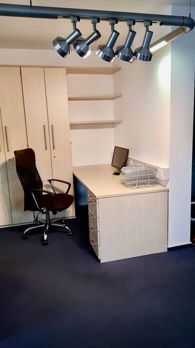 Bürofläche zur Miete provisionsfrei 220 € 8 m² Bürofläche St.-Rochus-Straße 25 Versbach Würzburg 97078