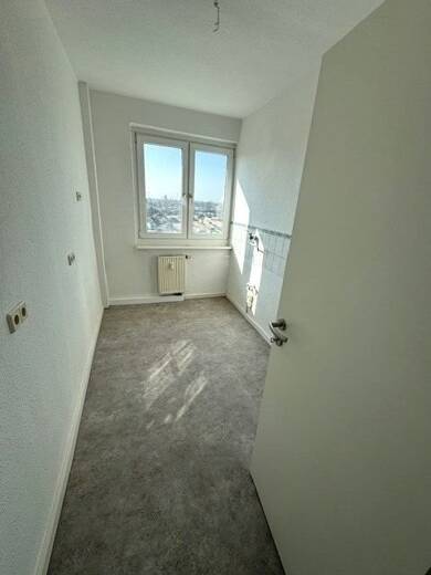 Wohnung zur Miete 350 € 3 Zimmer 58,2 m² 3. Geschoss frei ab sofort Daheimstraße 16 Innenstadt Dessau-Roßlau 06842