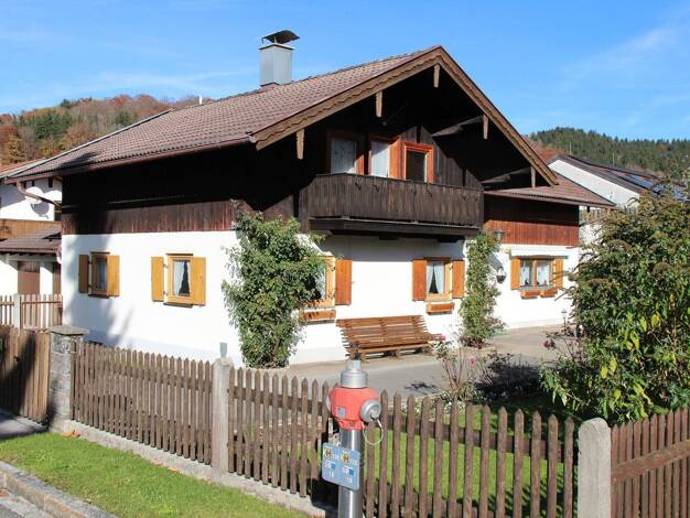 Einfamilienhaus zum Kauf provisionsfrei 890.000 € 8 Zimmer 162 m² 631 m² Grundstück Hausham Hausham 83734
