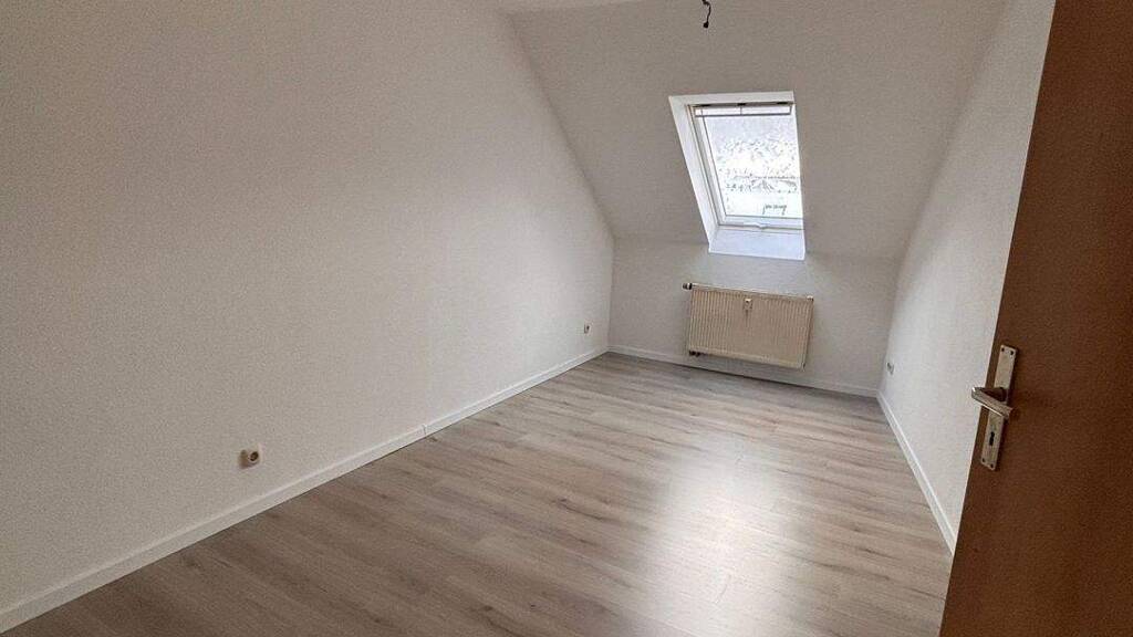 Wohnung zur Miete 270 € 2 Zimmer 51 m² Geschoss 3/3 frei ab sofort Bornaer Straße 84 Borna-Heinersdorf Chemnitz 09114