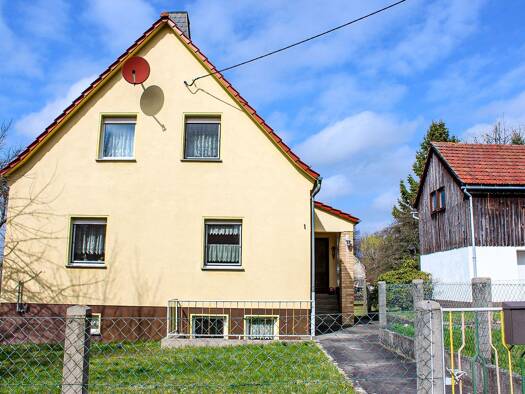 Einfamilienhaus zum Kauf 265.000 € 5 Zimmer 120 m² 930 m² Grundstück frei ab sofort Oberlichtenau Pulsnitz 01896