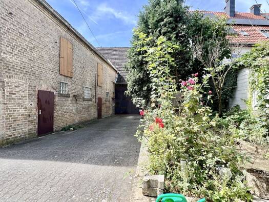 Einfamilienhaus zum Kauf 627.000 € 7 Zimmer 158 m² 458 m² Grundstück Erbenheim Erbenheim 65205
