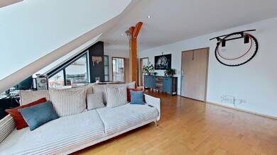 Wohnung zur Miete 950 € 3 Zimmer 73 m² Dachgeschoss, 2. Geschoss frei ab 31.08.2025 Peter und Paul Landshut 84028