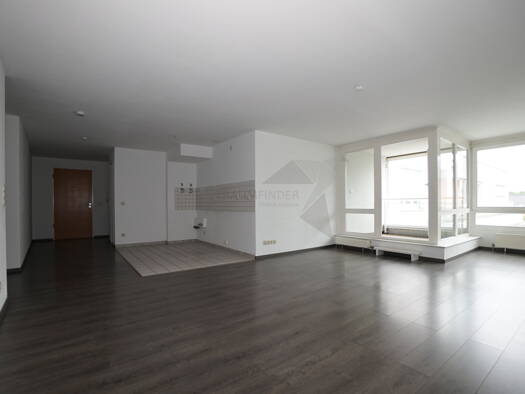 Wohnung zur Miete 499 € 2 Zimmer 73,8 m² 3. Geschoss Äußere Schneeberger Straße 6 Schedewitz Zwickau 08056