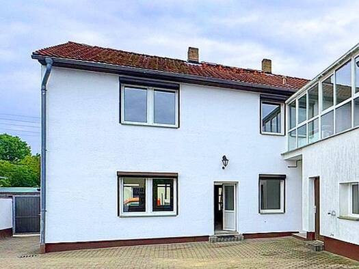 Haus zum Kauf 240.000 € 8 Zimmer 179,5 m² 465 m² Grundstück Osterburg Osterburg (Altmark) 39606