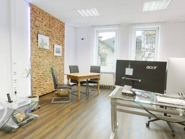 Bürofläche zur Miete 616 € 2 Zimmer 77 m² Bürofläche Hauptstr. 13 Freilassing 83395