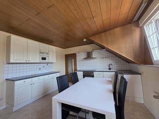 Wohnung zur Miete 1.000 € 4 Zimmer 112,3 m² Dachgeschoss frei ab 01.09.2025 Schloß Neuhaus Paderborn 33104