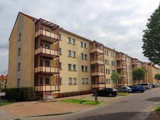 Wohnung zur Miete 380 € 3 Zimmer 59 m² 1. Geschoss frei ab 01.03.2026 Richard-Wagner-Straße 08 Innenstadt Dessau-Roßlau 06844