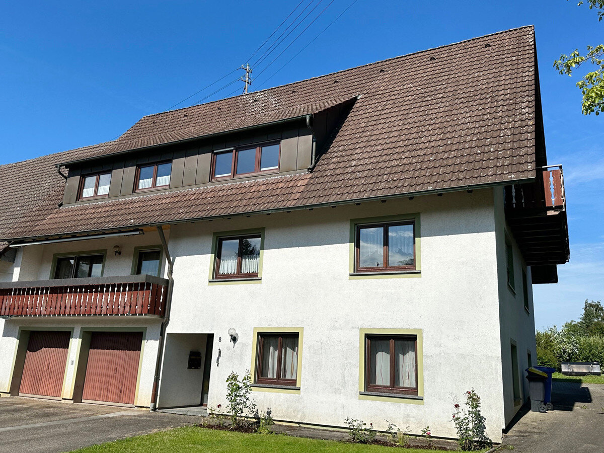 Mehrfamilienhaus zum Kauf 415.000 € 11 Zimmer 245 m²<br/>Wohnfläche 1.026 m²<br/>Grundstück Marschalkenzimmern Dornhan / Marschalkenzimmern 72175