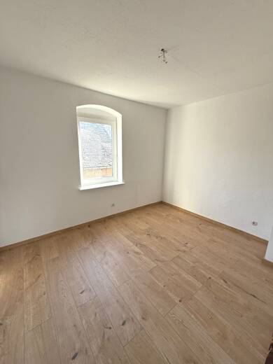 Wohnung zur Miete 350 € 3 Zimmer 63 m² 1. Geschoss frei ab sofort Alte Dorfstr. 10 Cannewitz Grimma 04668