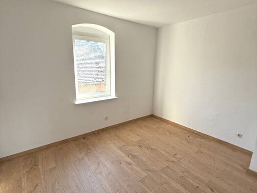Wohnung zur Miete 350 € 3 Zimmer 63 m² 1. Geschoss frei ab sofort Alte Dorfstraße 10 Cannewitz Grimma 04668