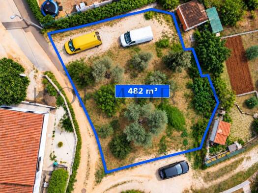 Acker-/Waldstück zum Kauf 145.000 € Umag 52470