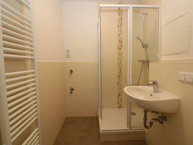 Wohnung zur Miete 379 € 3 Zimmer 55,3 m² 4. Geschoss Karl-Kegel-Straße 10a Freiberg Freiberg 09599