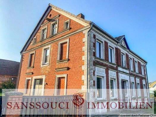 Mehrfamilienhaus zum Kauf 109.000 € 10 Zimmer 170 m² 2.210 m² Grundstück Barenthin 16866