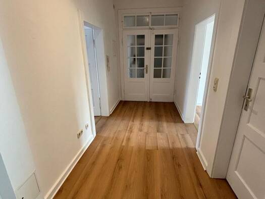 Wohnung zur Miete 1.100 € 3 Zimmer 82 m² Geschoss 4/4 frei ab sofort Wiesbaden 65187