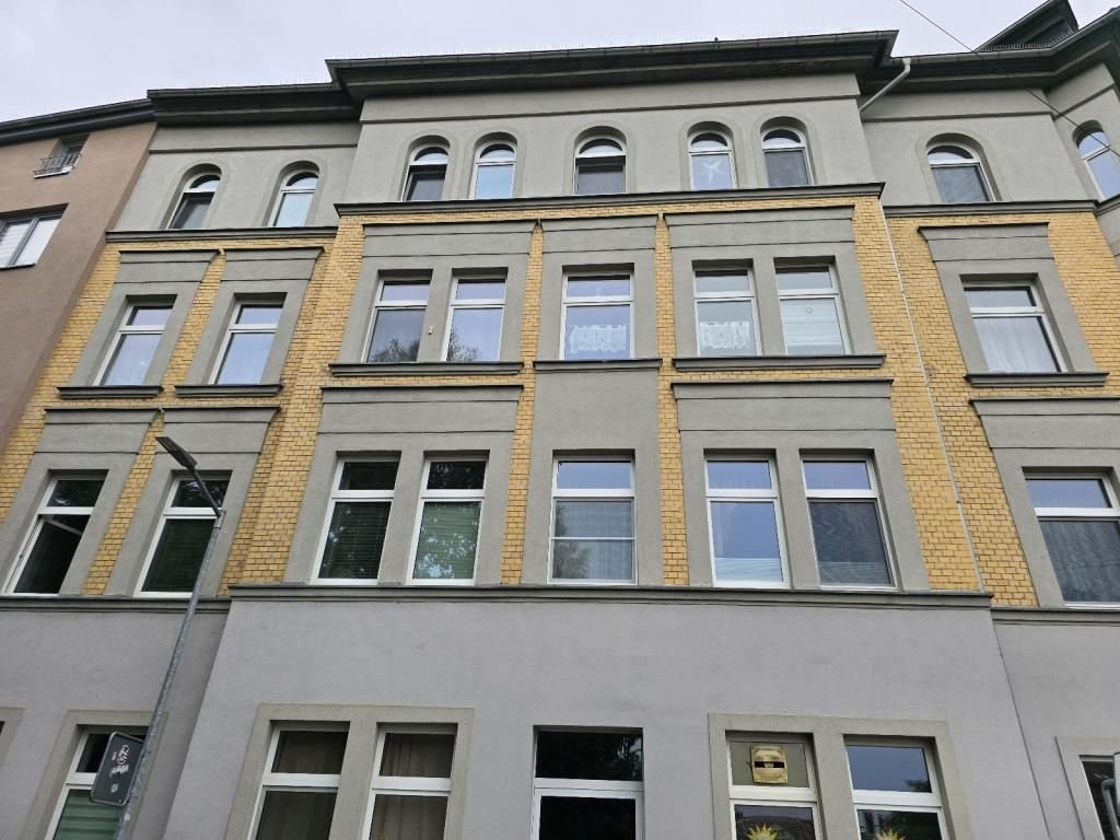 Wohnung zur Miete 950 € 3 Zimmer 107 m²<br/>Wohnfläche 3.<br/>Geschoss 01.12.2024<br/>Verfügbarkeit Altstadt Erfurt 99084