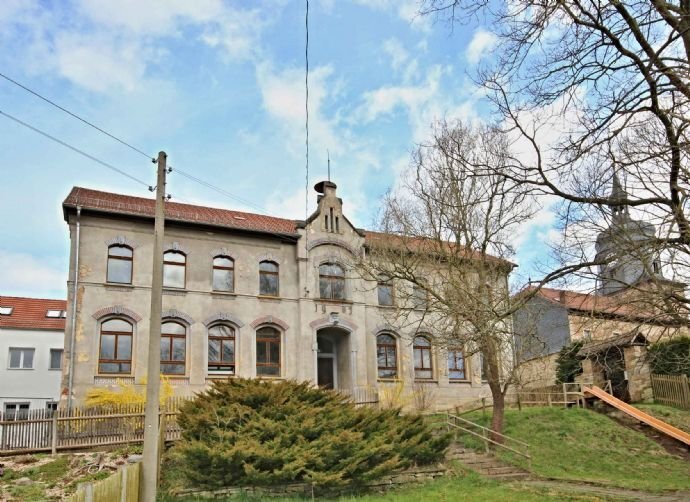 Mehrfamilienhaus zum Kauf 195.000 € 458 m²<br/>Wohnfläche 600 m²<br/>Grundstück Lippersdorf Lippersdorf-Erdmannsdorf 07646