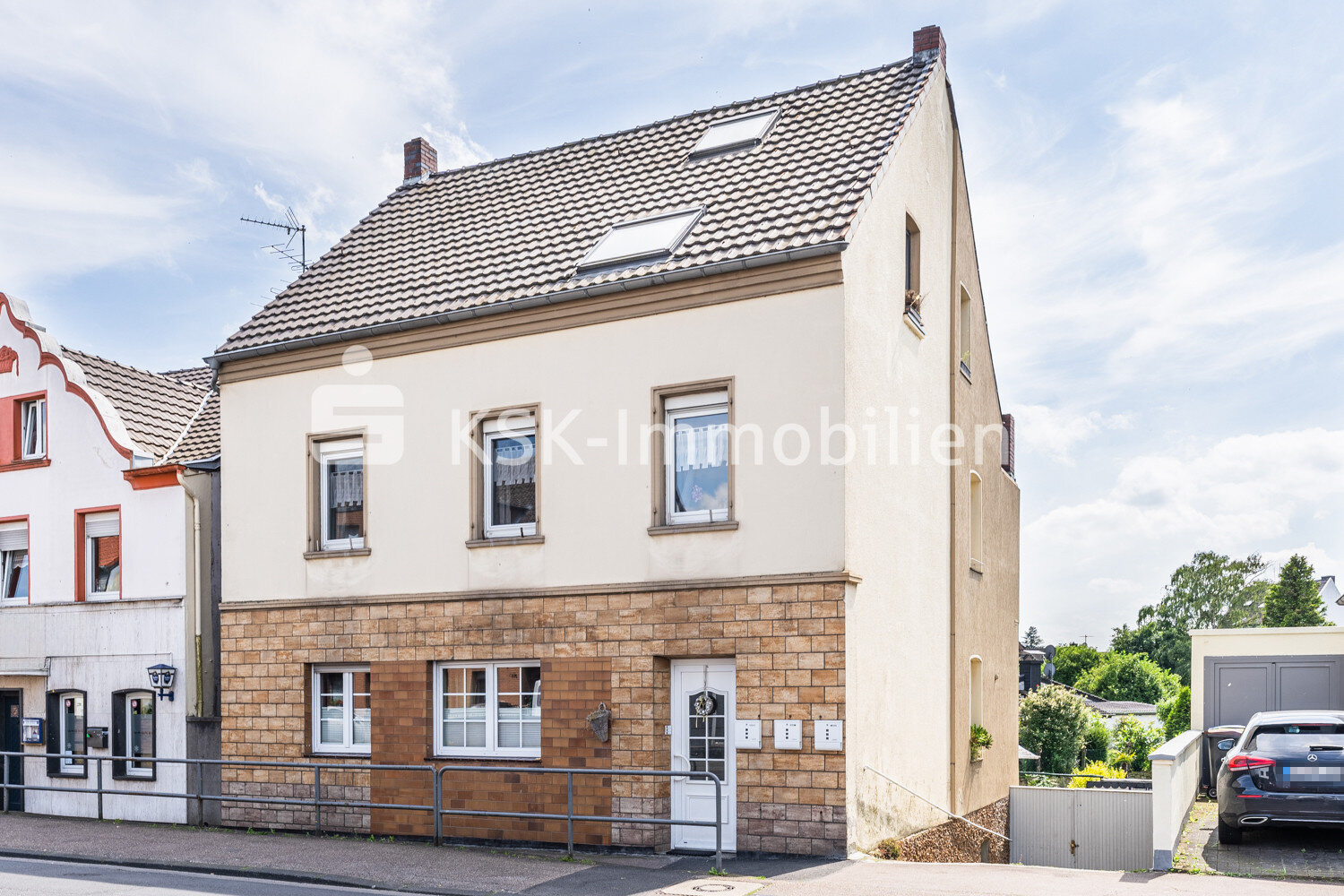 Mehrfamilienhaus zum Kauf 479.000 € 8 Zimmer 219,4 m²<br/>Wohnfläche 552 m²<br/>Grundstück Worringen Köln 50769