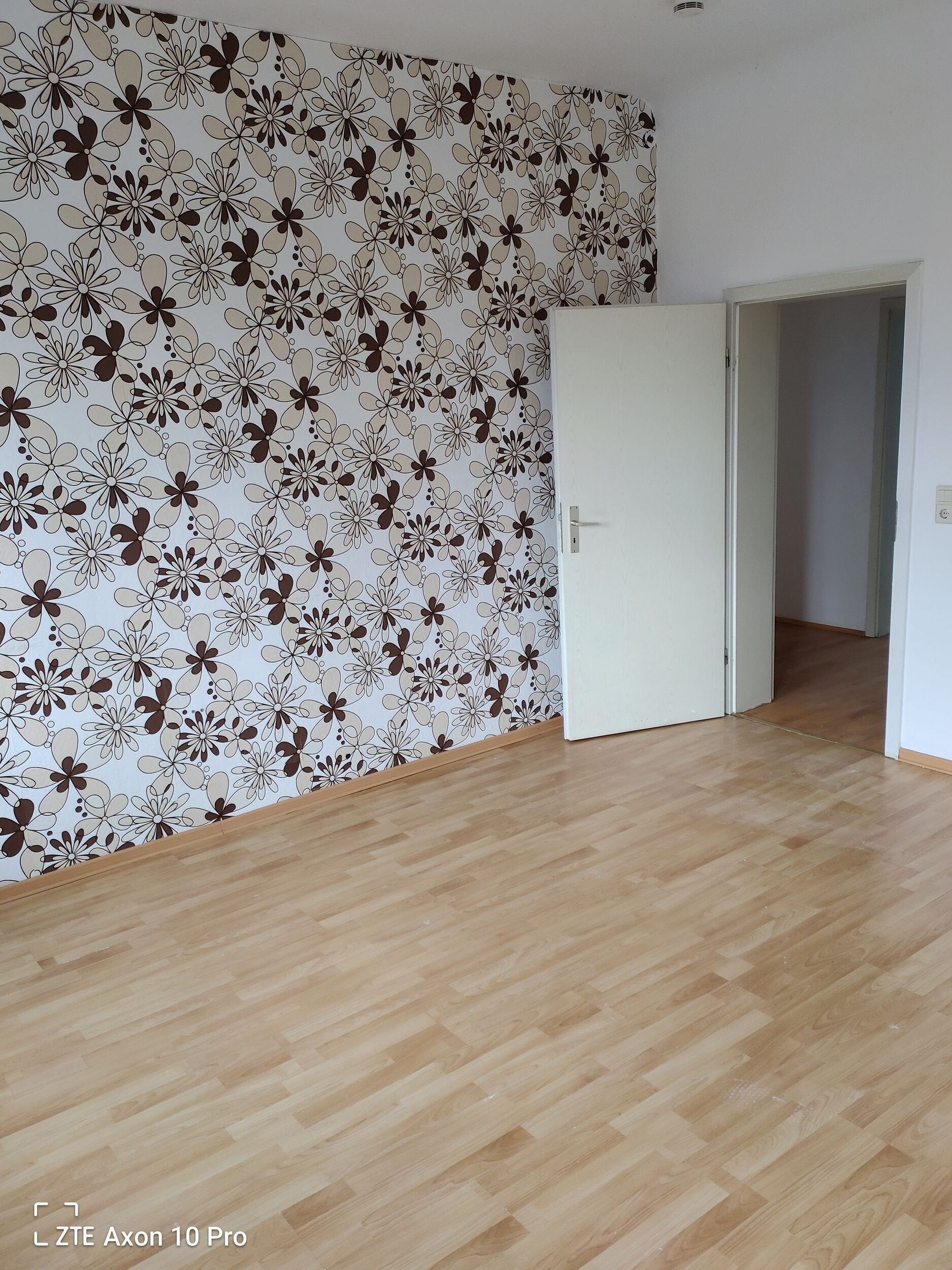 Wohnung zur Miete 520 € 3 Zimmer 84,2 m²<br/>Wohnfläche 2.<br/>Geschoss ab sofort<br/>Verfügbarkeit Walther-Rathenau-Str 6(A) Bitterfeld Bitterfeld 06749