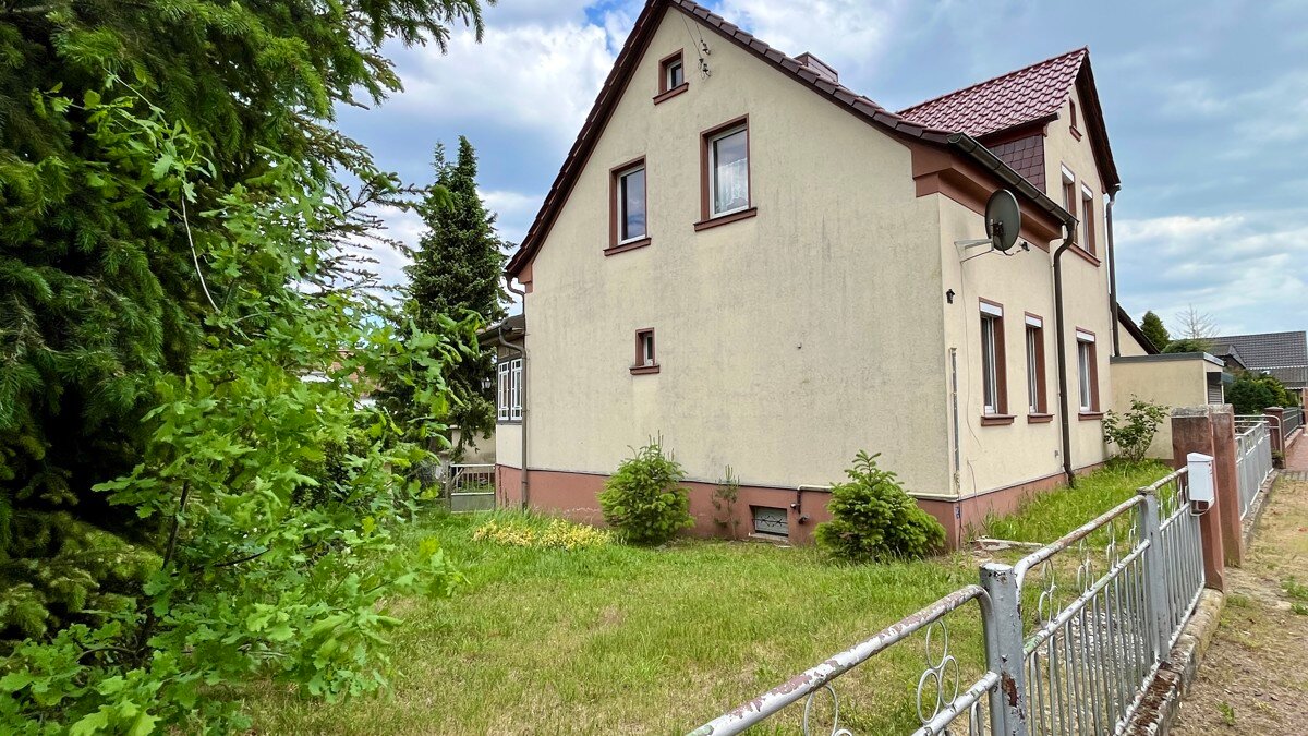 Einfamilienhaus zum Kauf 185.000 € 5 Zimmer 118 m²<br/>Wohnfläche 851 m²<br/>Grundstück Reinsdorf Lutherstadt Wittenberg 06889