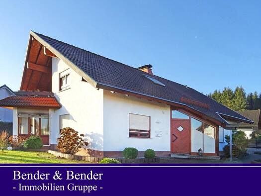 Einfamilienhaus zur Miete 1.400 € 6 Zimmer 172 m² 830 m² Grundstück frei ab 01.12.2026 Langenhahn 56459